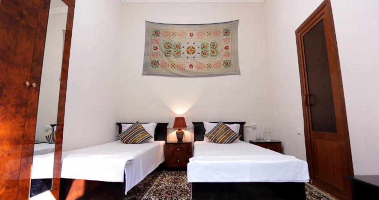 Habibi Bukhara Hotel Bagian luar foto